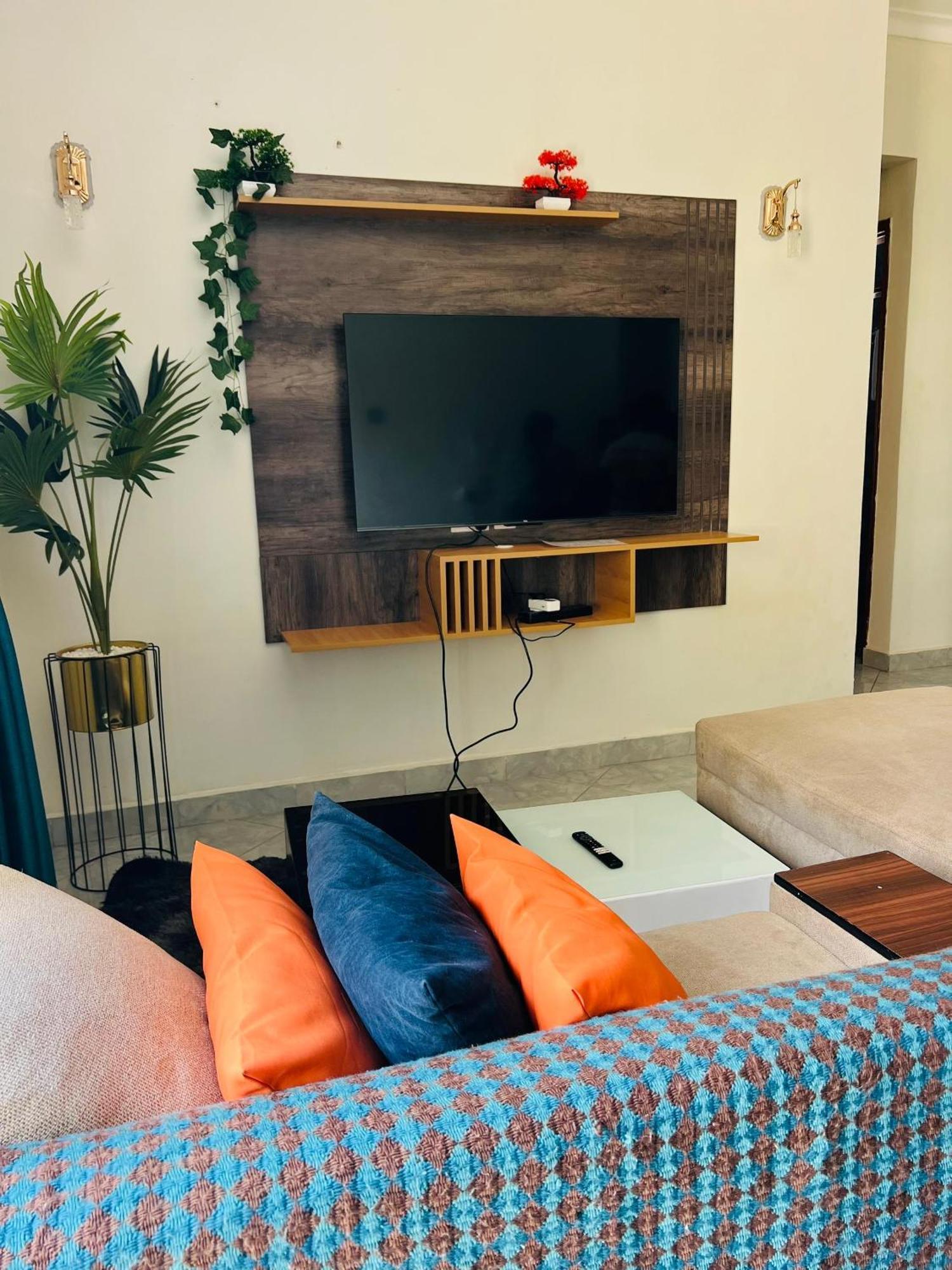 Victoria Rock Resort Ентебе Екстериор снимка