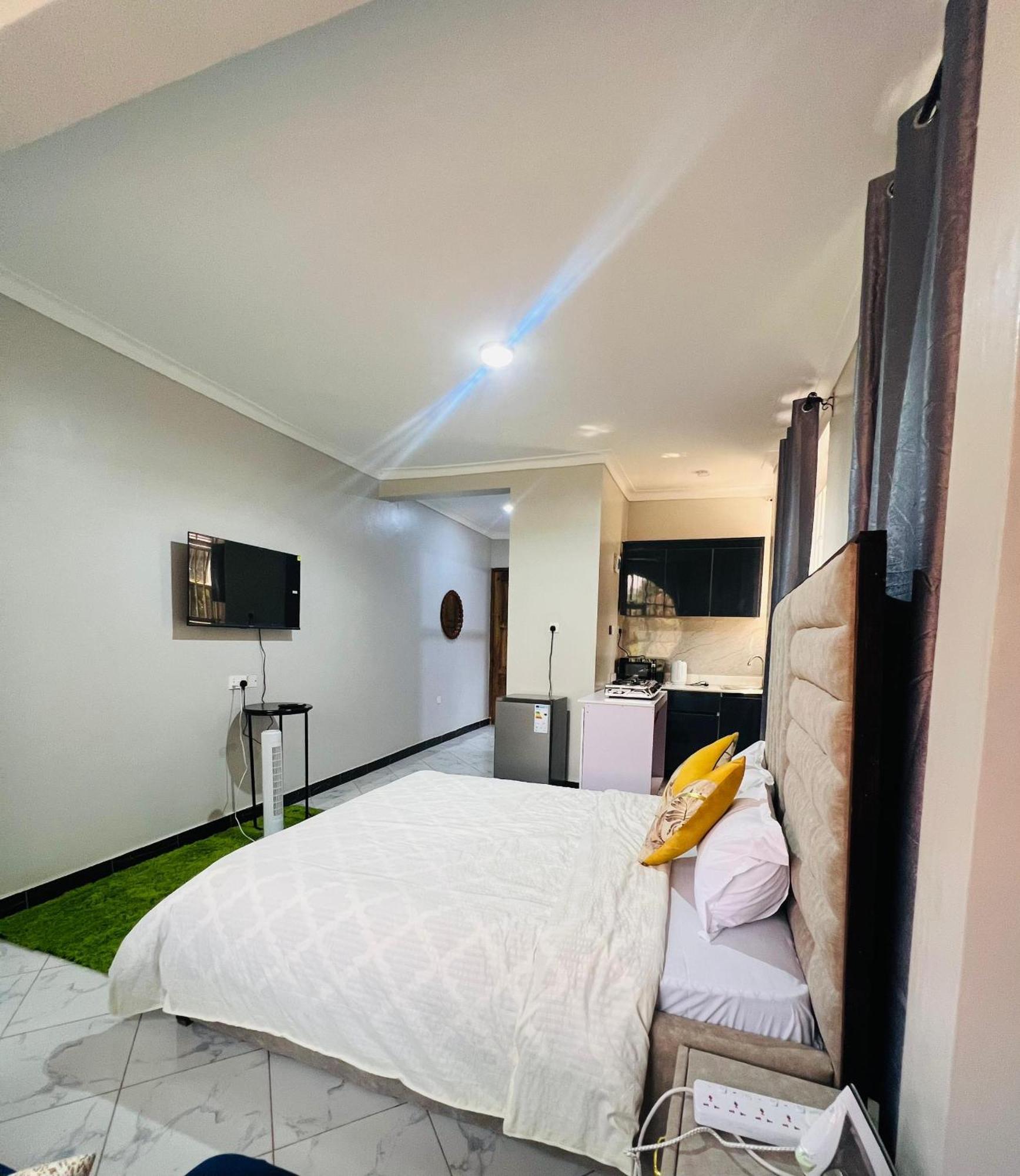 Victoria Rock Resort Ентебе Екстериор снимка